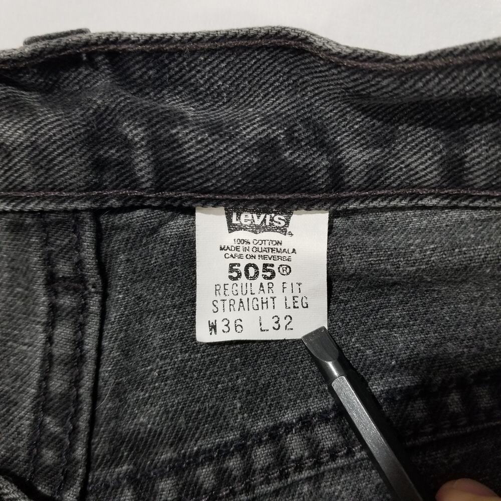 Vintage Levis 505 Jeans Mens 36x32 Straight Leg Regular Fit Y2K Black 100 Cotton - Picture 4 of 10